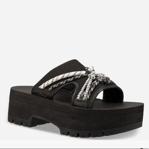 Platform sandals